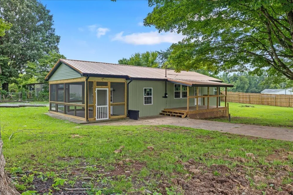 302 Kale Avenue Englewood, TN 37329
