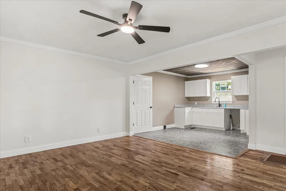 302 Kale Avenue Englewood, TN 37329