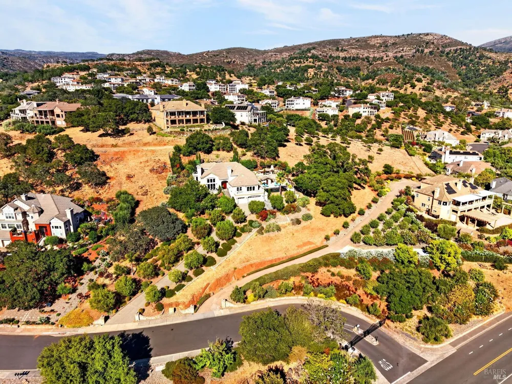 1176 Castle Oaks Drive Napa, CA 94558