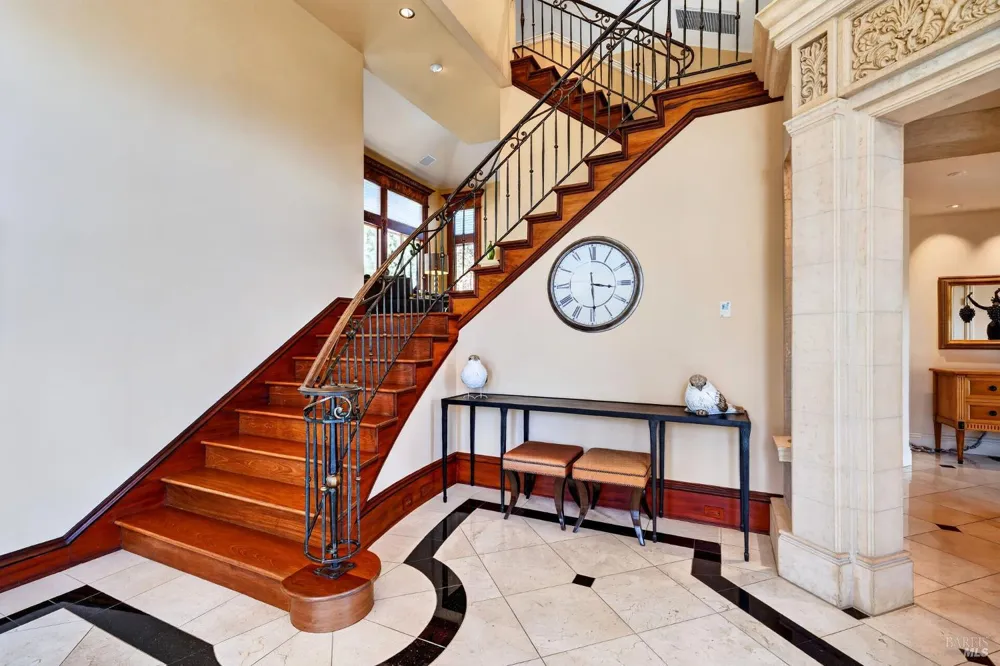 1176 Castle Oaks Drive Napa, CA 94558