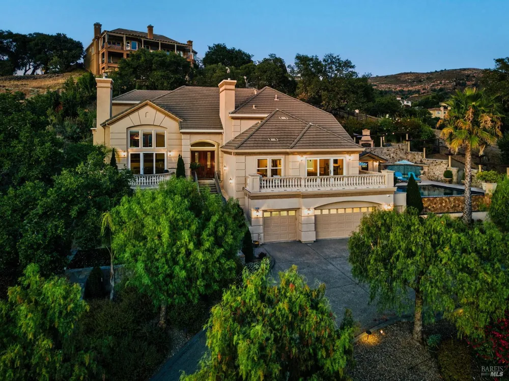 1176 Castle Oaks Drive Napa, CA 94558