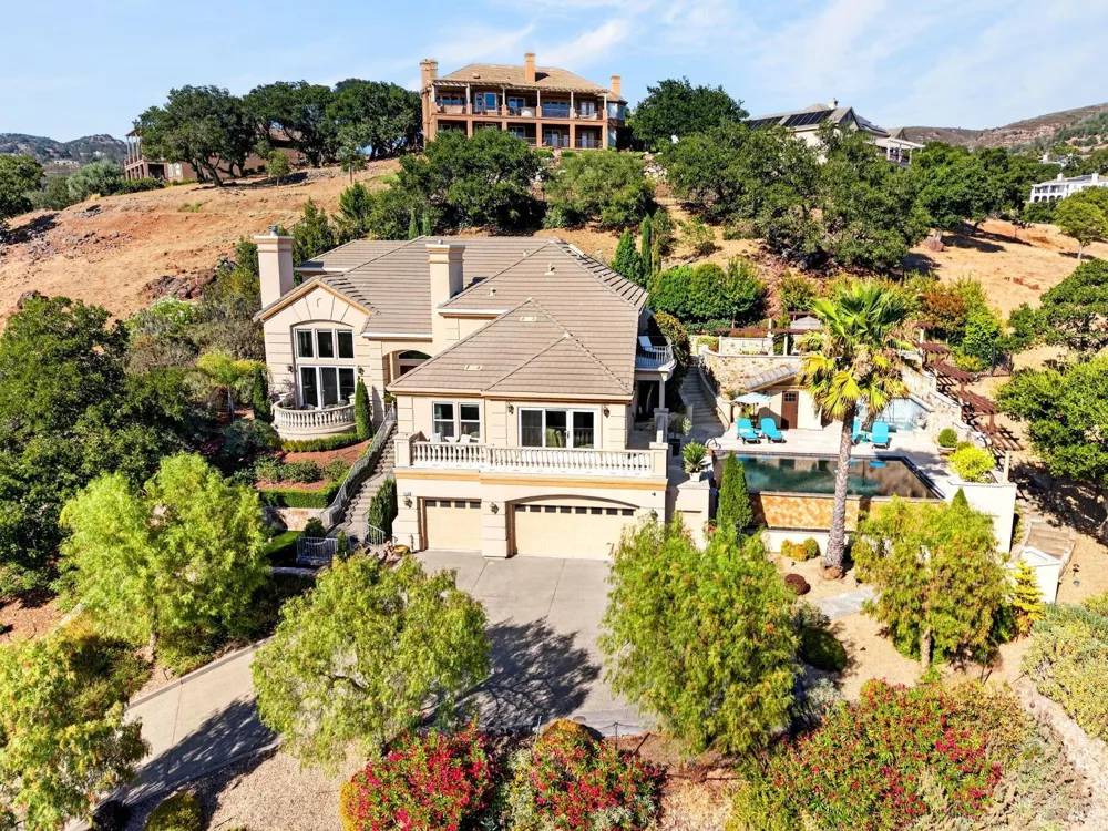 1176 Castle Oaks Drive Napa, CA 94558
