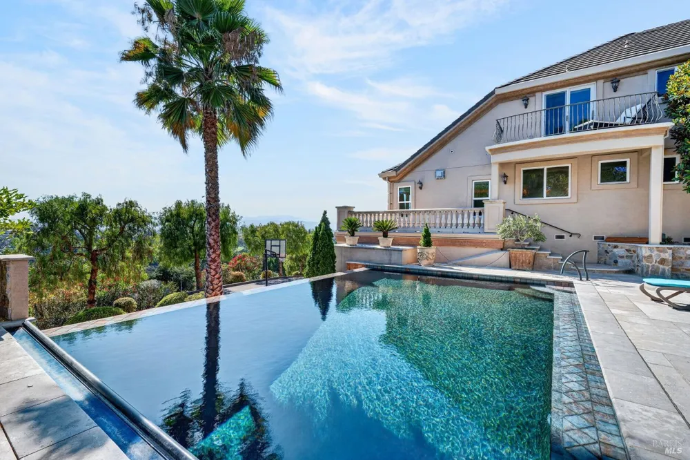 1176 Castle Oaks Drive Napa, CA 94558