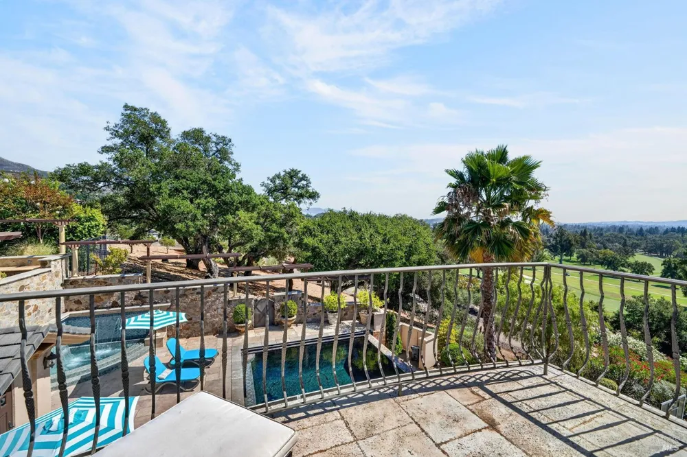 1176 Castle Oaks Drive Napa, CA 94558