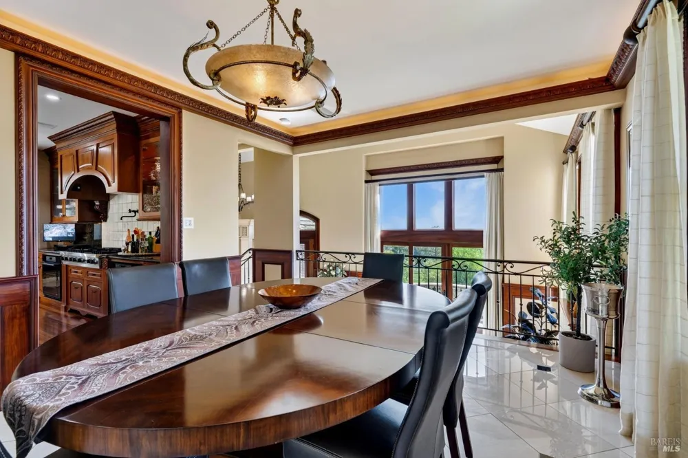 1176 Castle Oaks Drive Napa, CA 94558