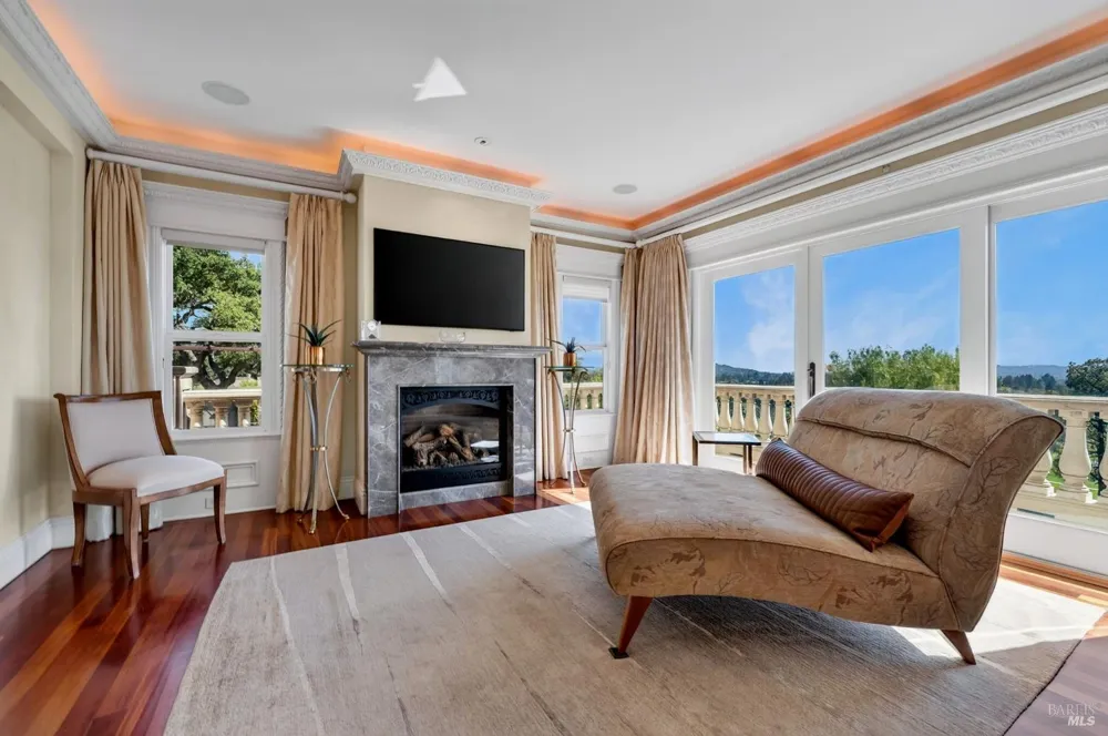 1176 Castle Oaks Drive Napa, CA 94558