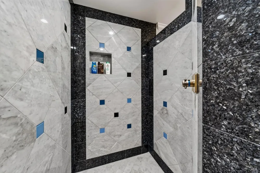 1176 Castle Oaks Drive Napa, CA 94558