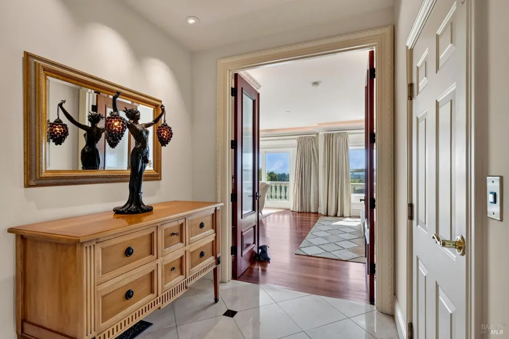 1176 Castle Oaks Drive Napa, CA 94558