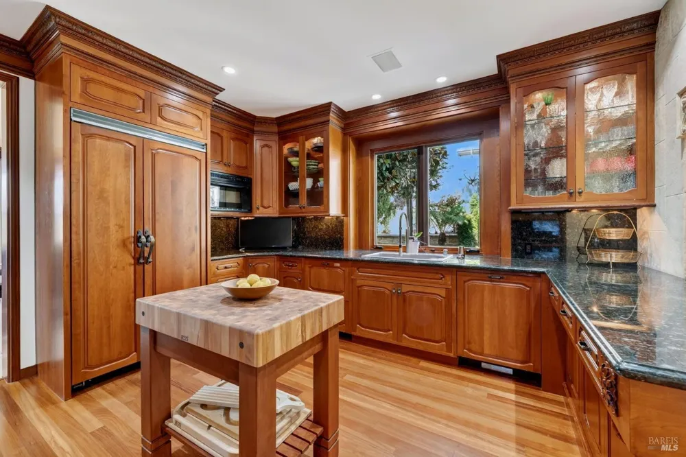 1176 Castle Oaks Drive Napa, CA 94558