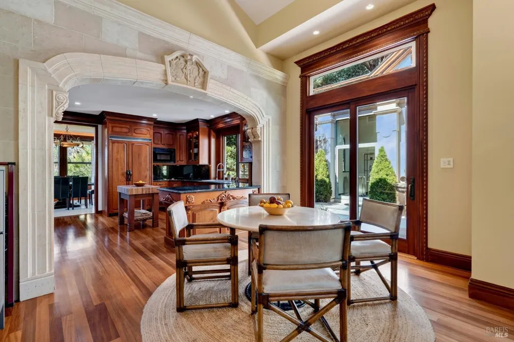 1176 Castle Oaks Drive Napa, CA 94558