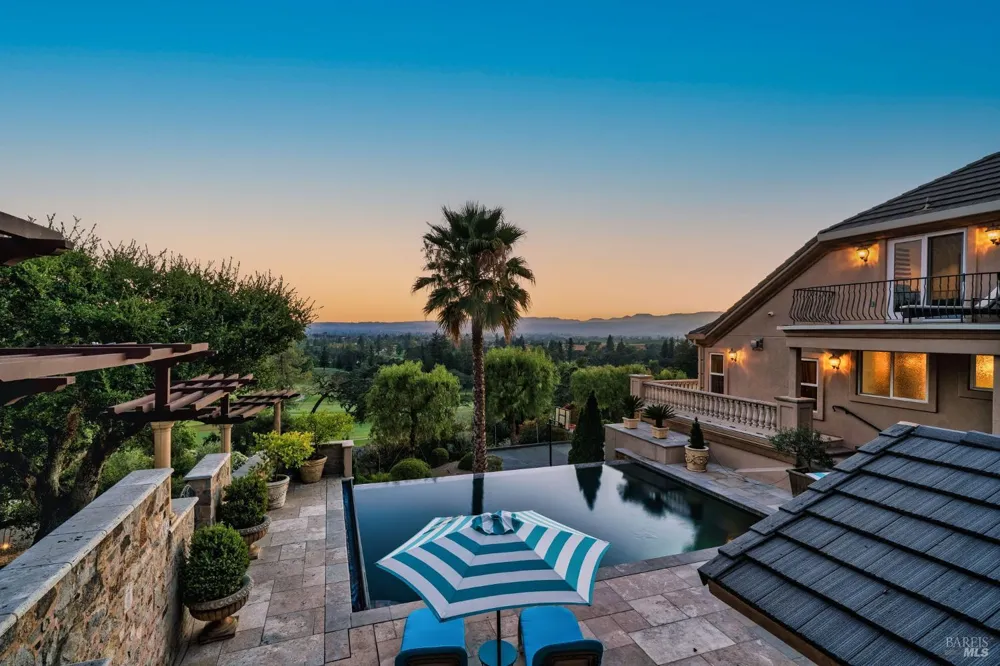 1176 Castle Oaks Drive Napa, CA 94558