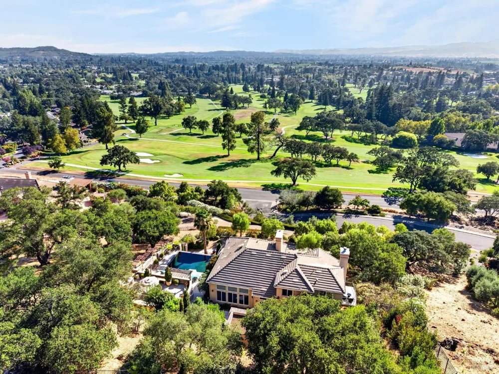1176 Castle Oaks Drive Napa, CA 94558