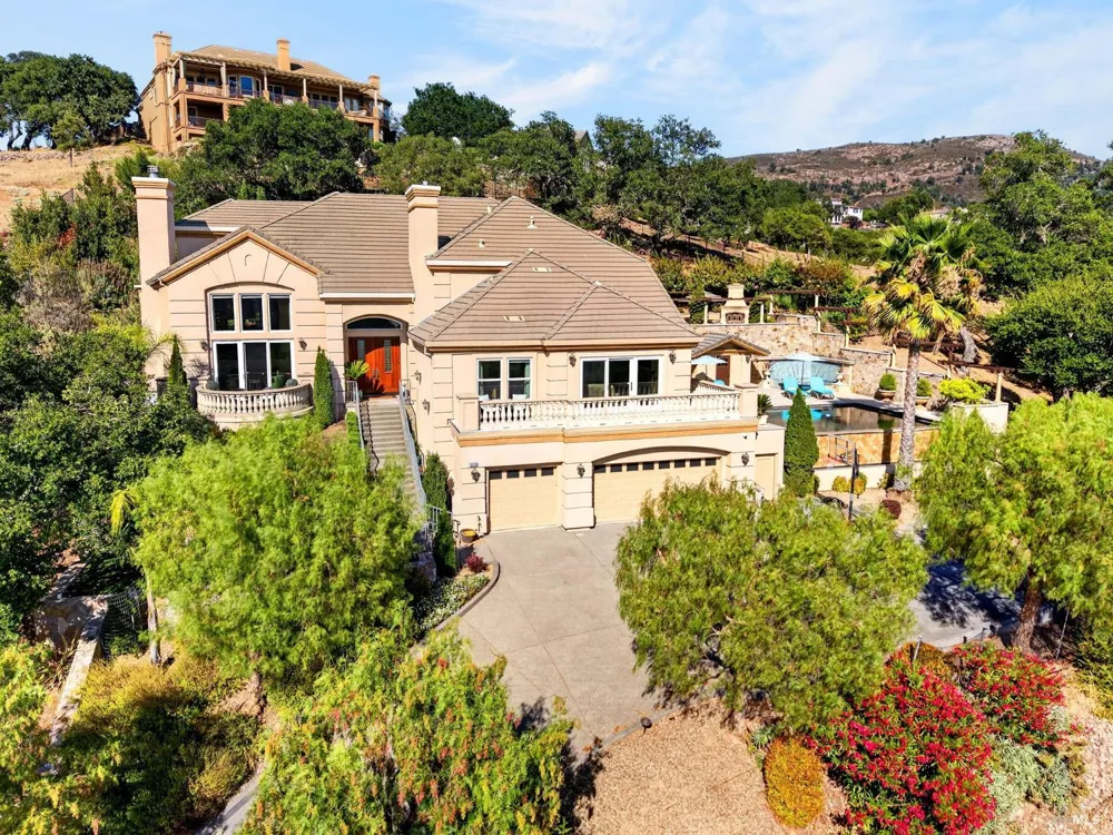 1176 Castle Oaks Drive Napa, CA 94558
