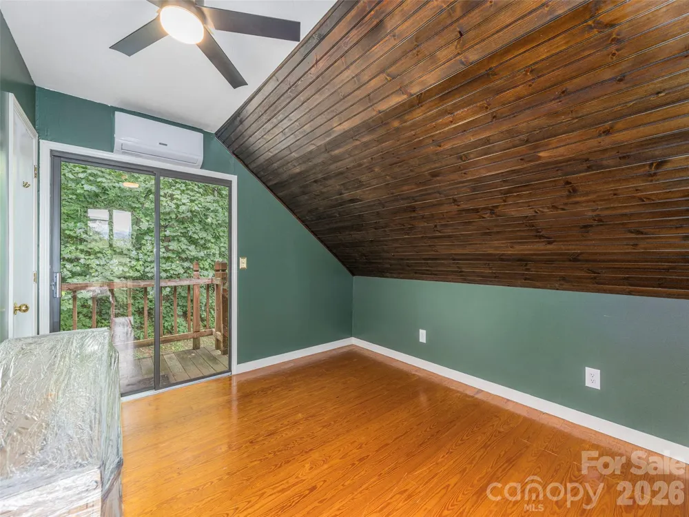 215 Hall Top Road Waynesville, NC 28786