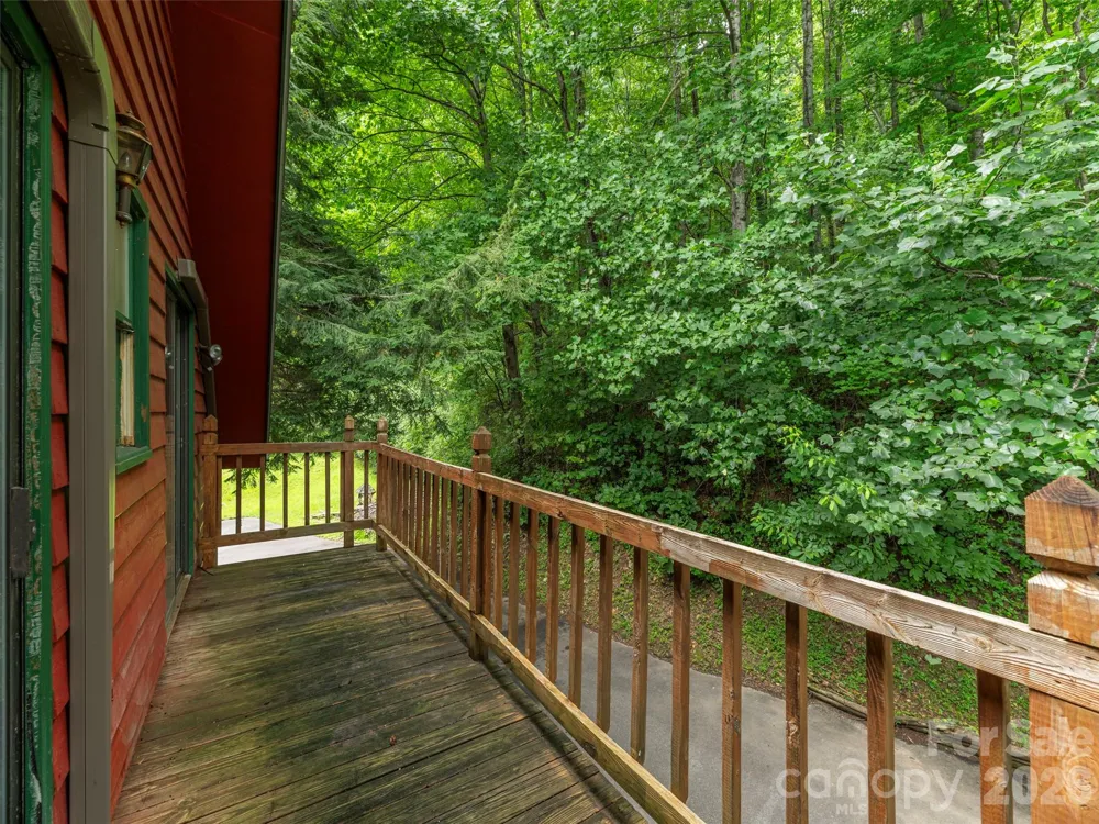 215 Hall Top Road Waynesville, NC 28786