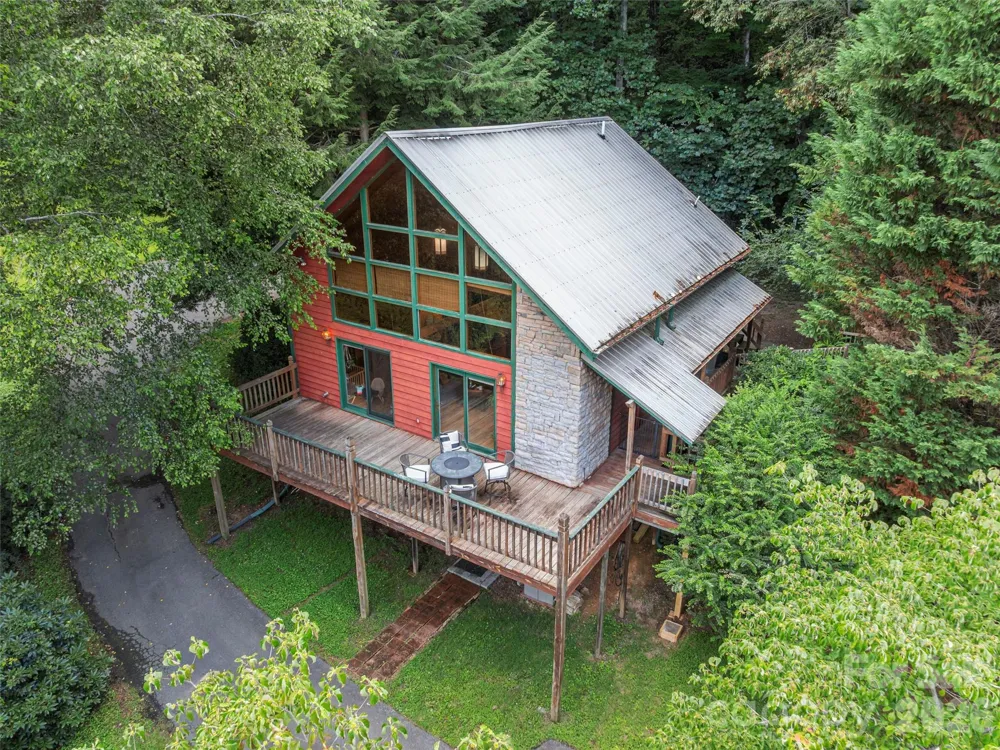 215 Hall Top Road Waynesville, NC 28786