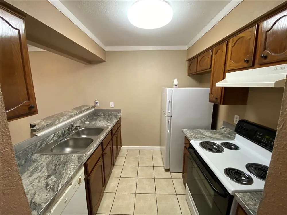 6702 Everhart #H-108 Corpus Christi, TX 78413