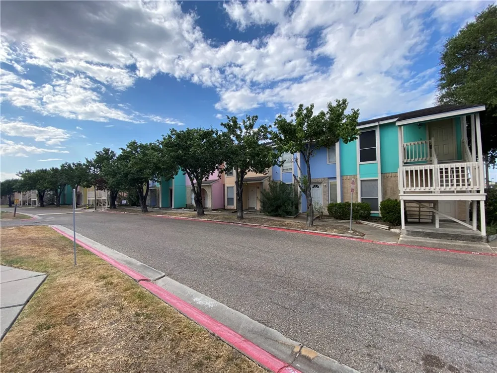 6702 Everhart #H-108 Corpus Christi, TX 78413