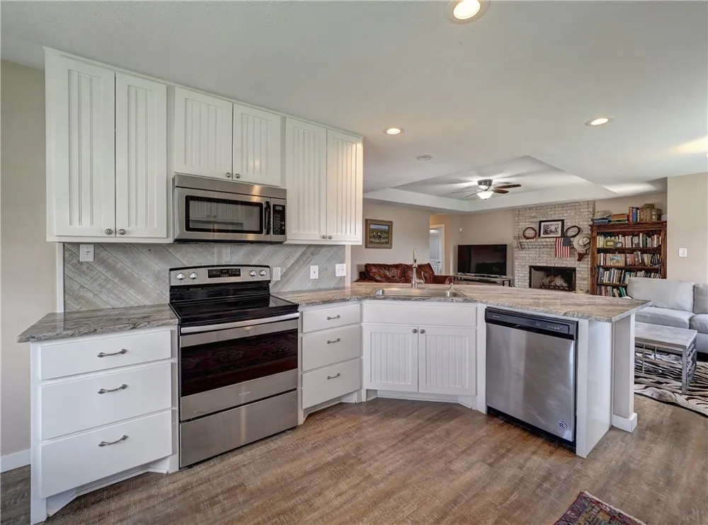 543 Lydia Ann Channel Port Aransas, TX 78373