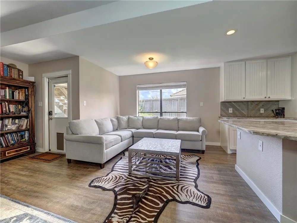 543 Lydia Ann Channel Port Aransas, TX 78373