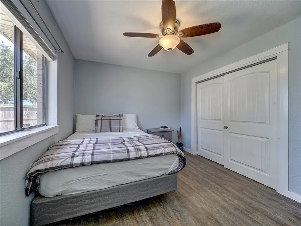 543 Lydia Ann Channel Port Aransas, TX 78373