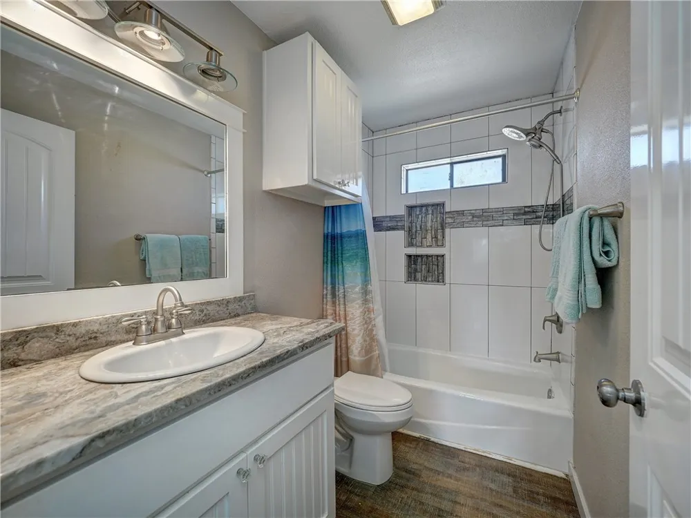 543 Lydia Ann Channel Port Aransas, TX 78373