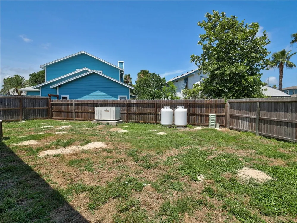 543 Lydia Ann Channel Port Aransas, TX 78373