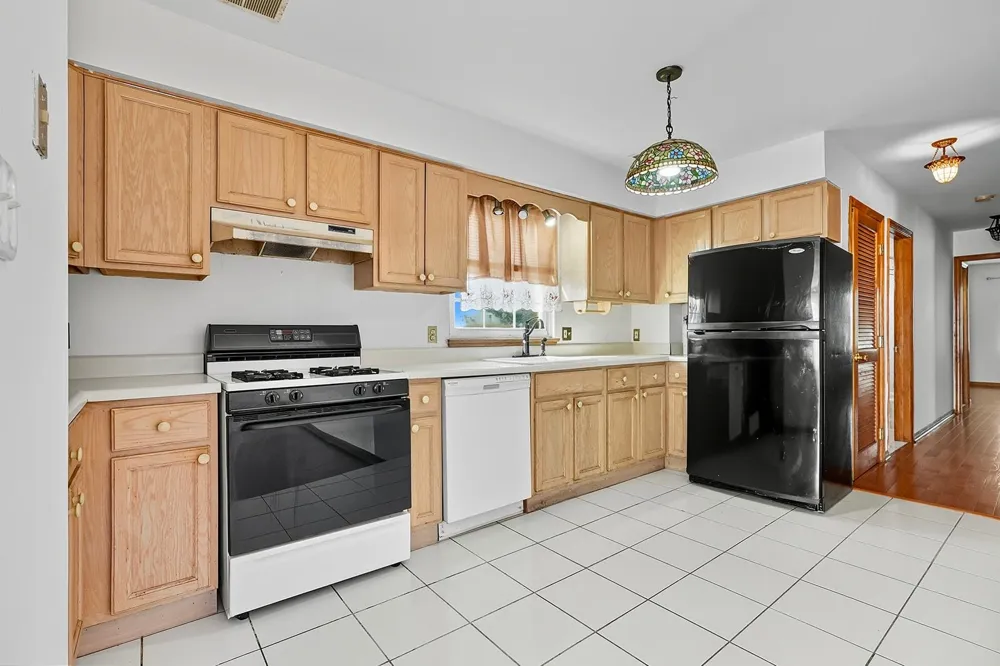 87 COTTAGE ST Bayonne, NJ 07002