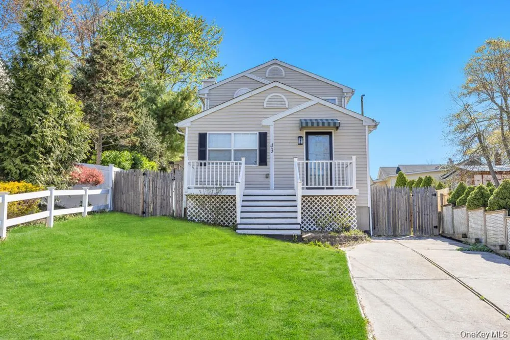 43 Comus Road Rocky Point, NY 11778