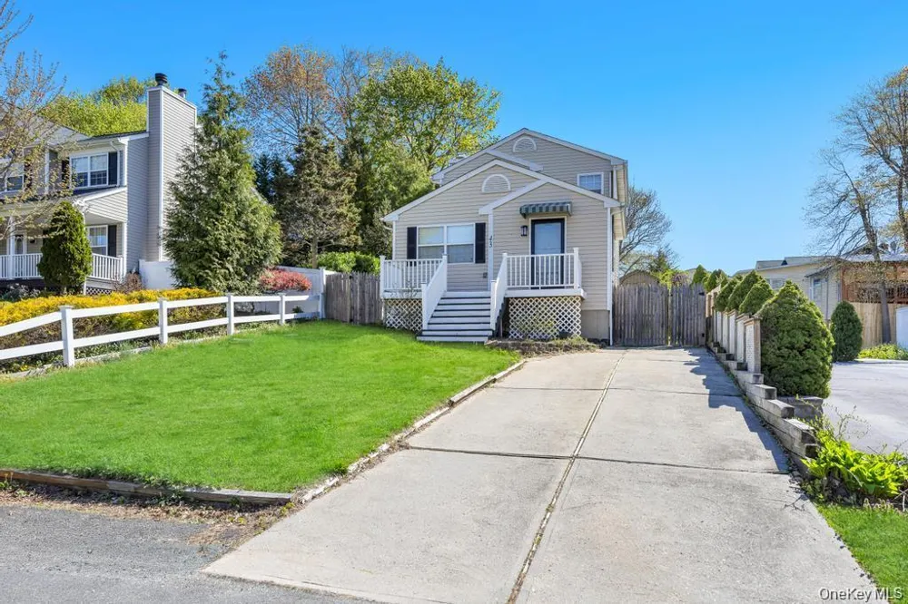 43 Comus Road Rocky Point, NY 11778