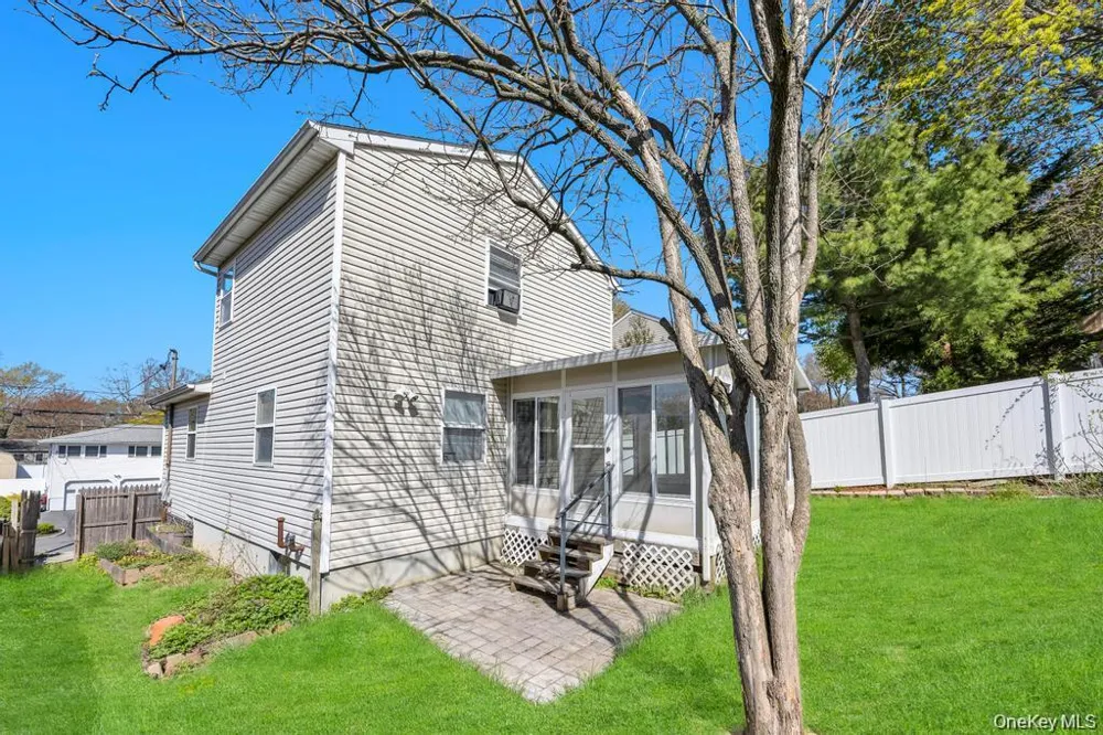 43 Comus Road Rocky Point, NY 11778