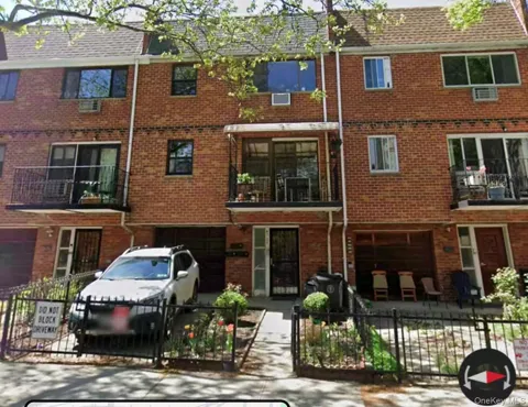 41-22 40st