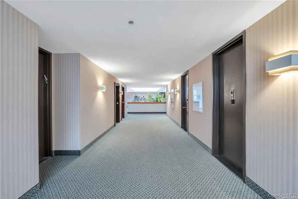 376 Central Avenue #2N Lawrence, NY 11559