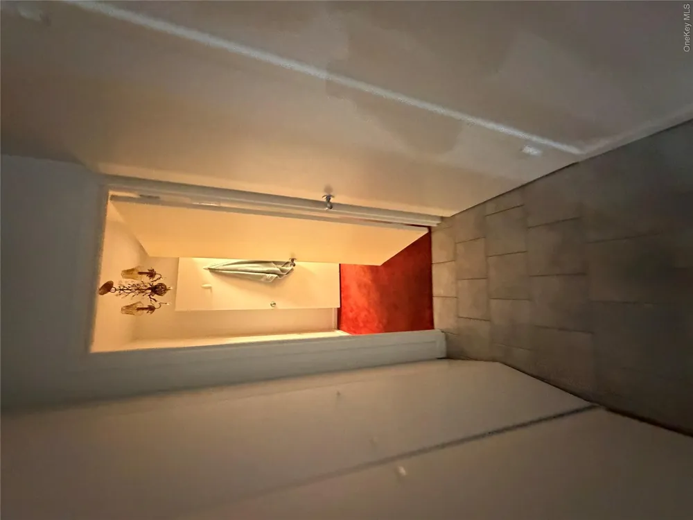 376 Central Avenue #2N Lawrence, NY 11559