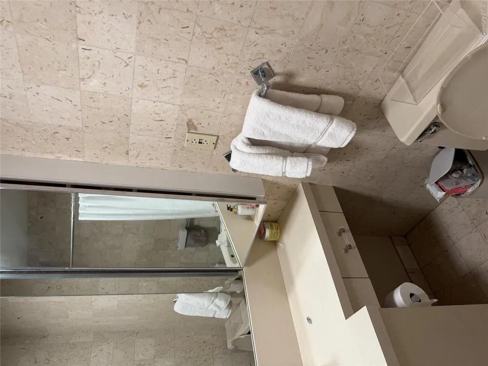 376 Central Avenue #2N Lawrence, NY 11559
