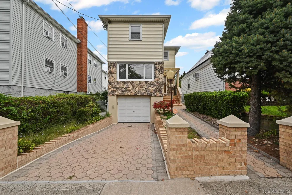 238-11 148th Drive Rosedale, NY 11422