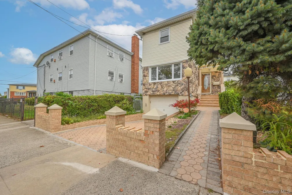 238-11 148th Drive Rosedale, NY 11422