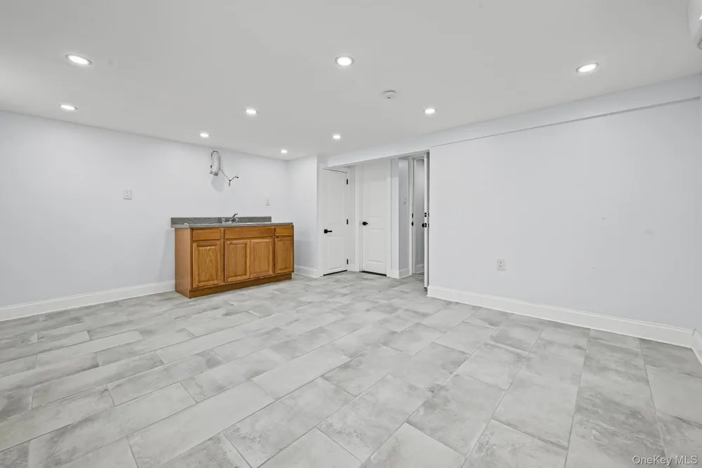 238-11 148th Drive Rosedale, NY 11422