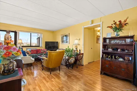 9229 Queens Boulevard #6F