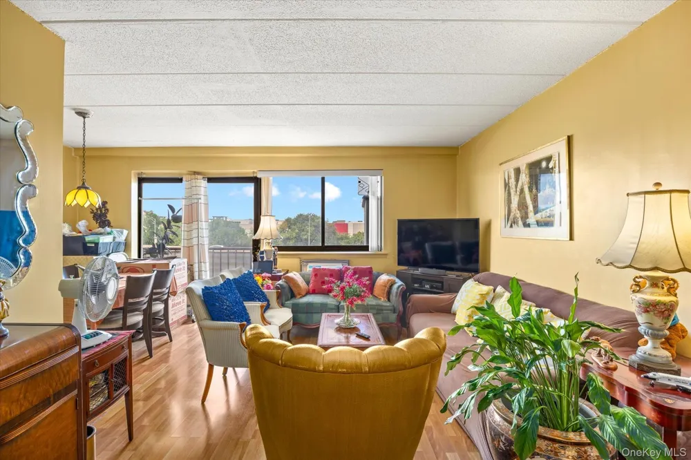 9229 Queens Boulevard #6F Rego Park, NY 11374