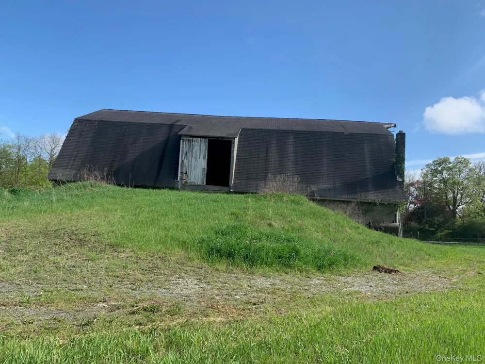 151 Homan Road Stanfordville, NY 12581