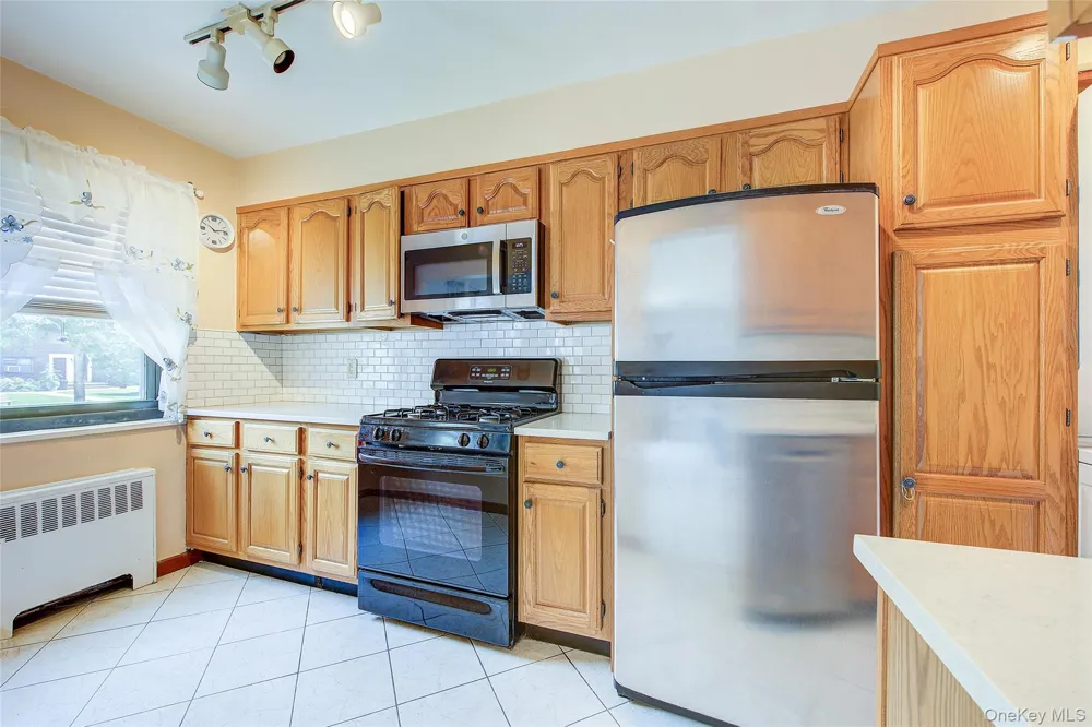 17-04 160th Street #LOWER Whitestone, NY 11357