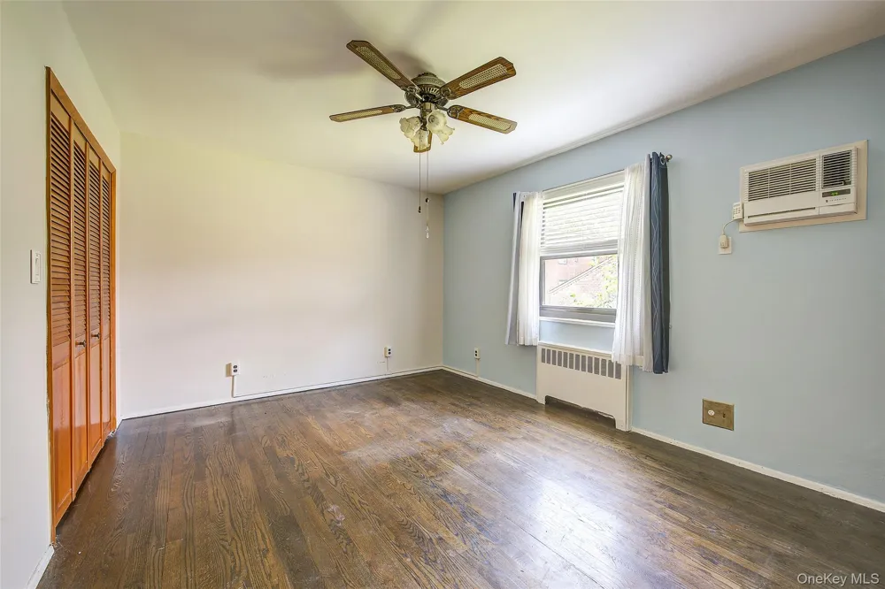 17-04 160th Street #LOWER Whitestone, NY 11357