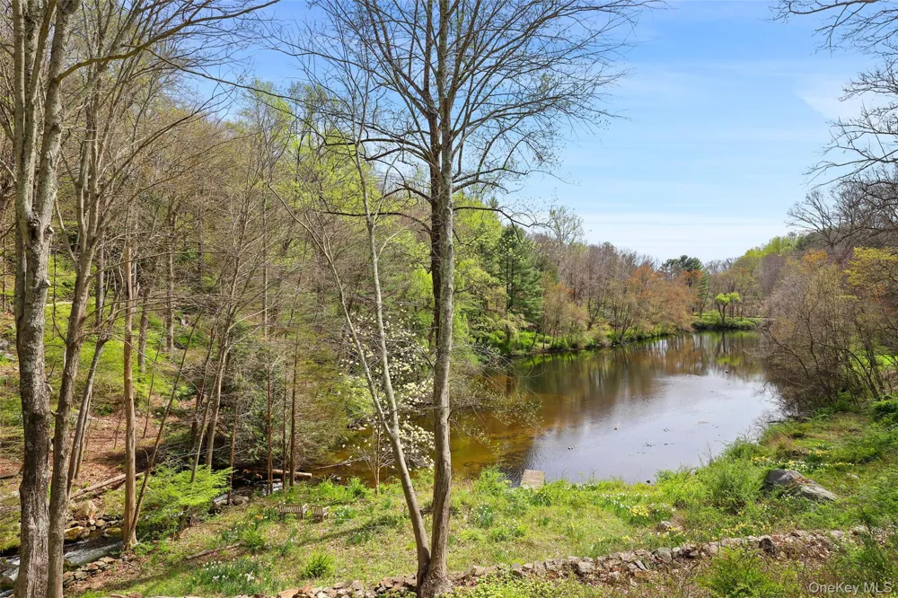 17 Fox Run Road Pound Ridge, NY 10576