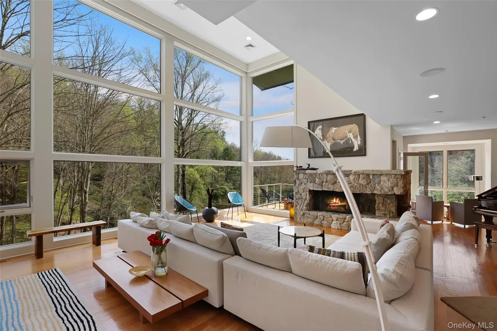17 Fox Run Road Pound Ridge, NY 10576