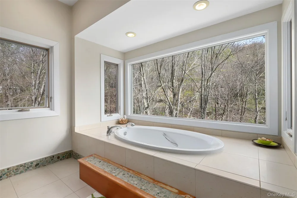 17 Fox Run Road Pound Ridge, NY 10576