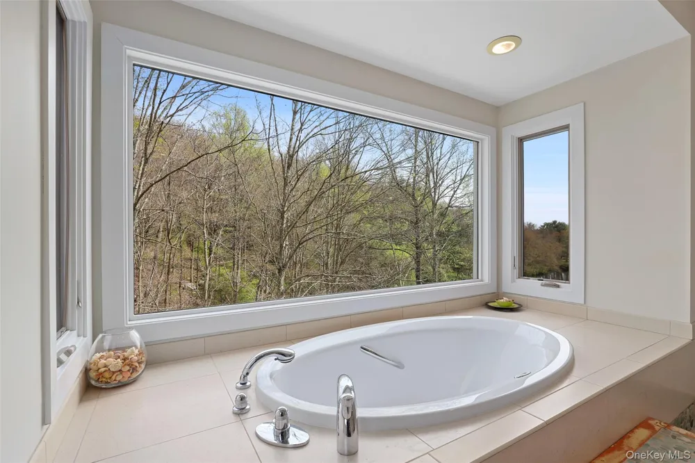 17 Fox Run Road Pound Ridge, NY 10576
