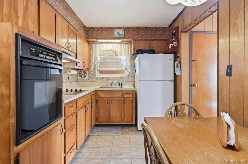 173 12th Street Bethpage, NY 11714