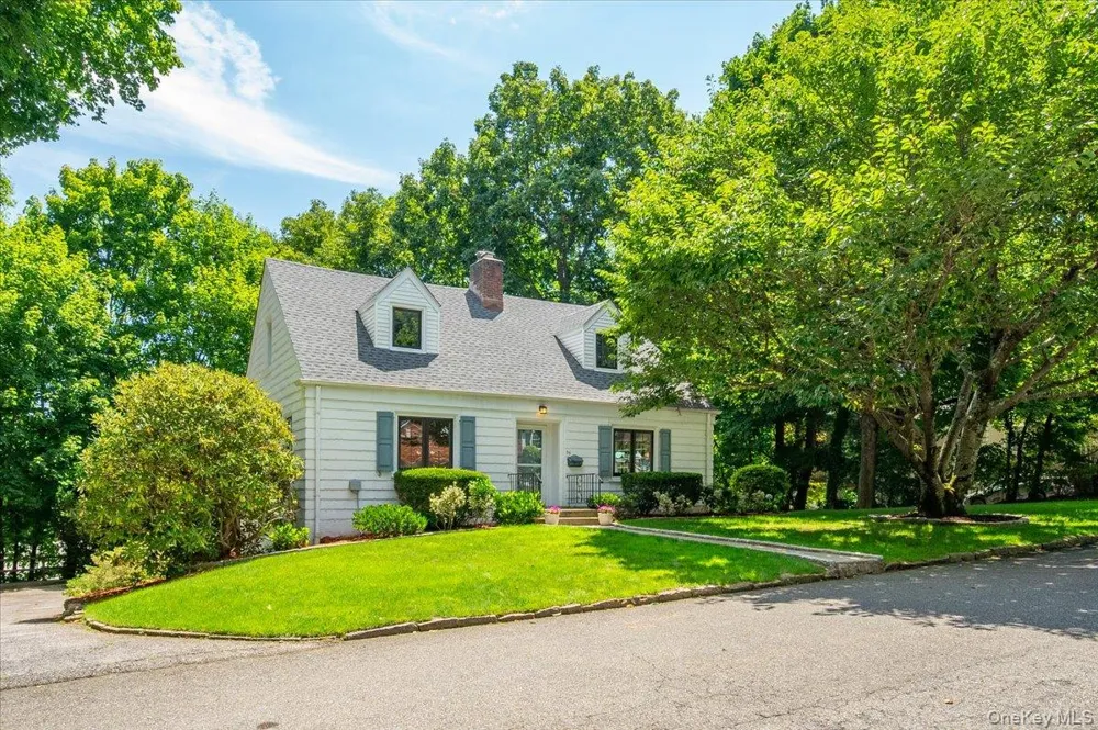 55 Argyle Road Scarsdale, NY 10583