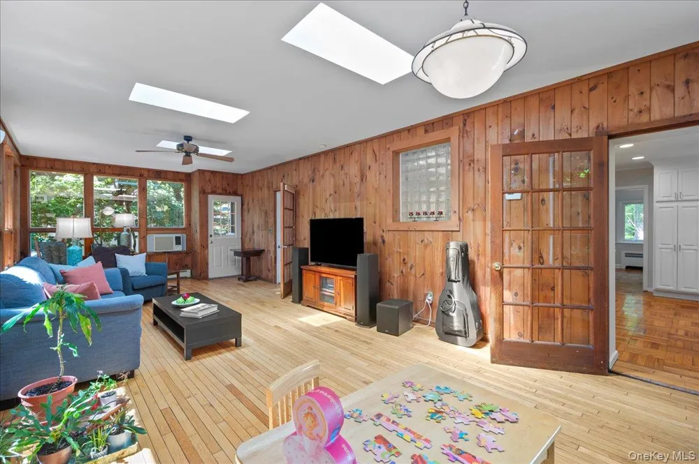 55 Argyle Road Scarsdale, NY 10583